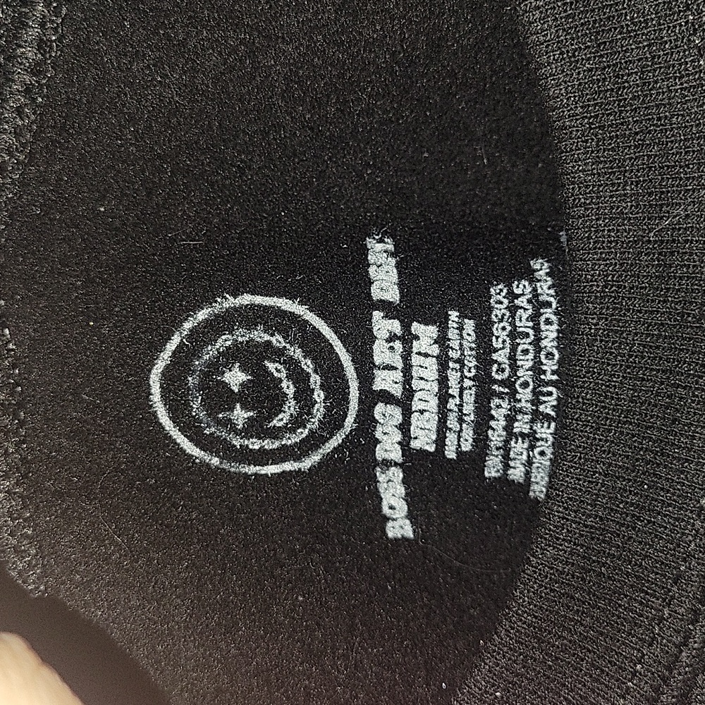 Zumiez pullover - Picture 2 of 3